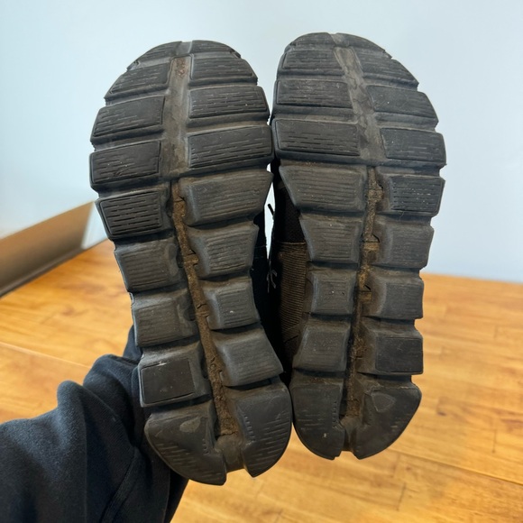 On Running Cloud 5 All Black Slip On Athletic Sneakers Size 6 - Picture 8 of 8